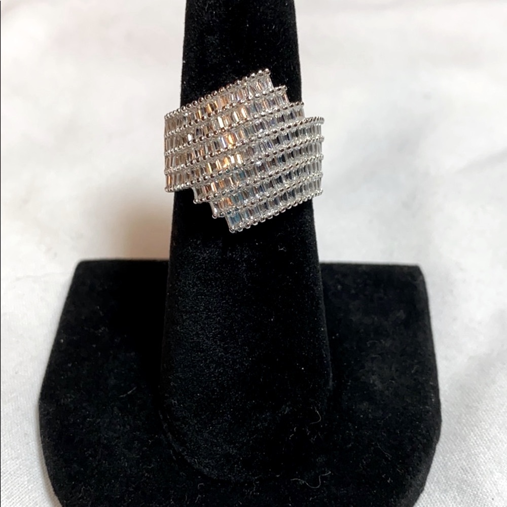 Bella Luce Ring - Picture 9 of 15